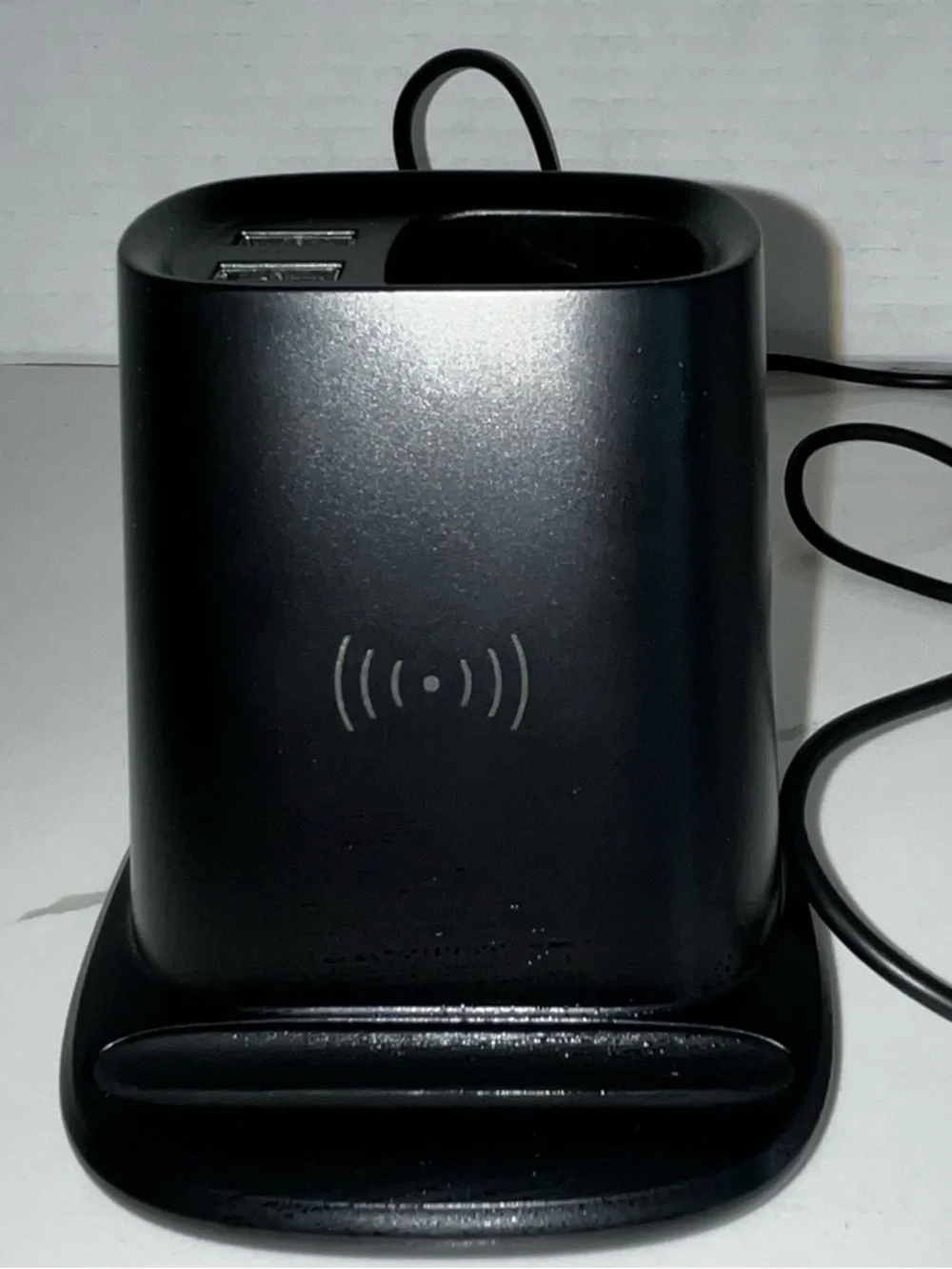 Dell Intel Technologies: Wireless Charger w/ 2 USB Plugs & Pen Holder